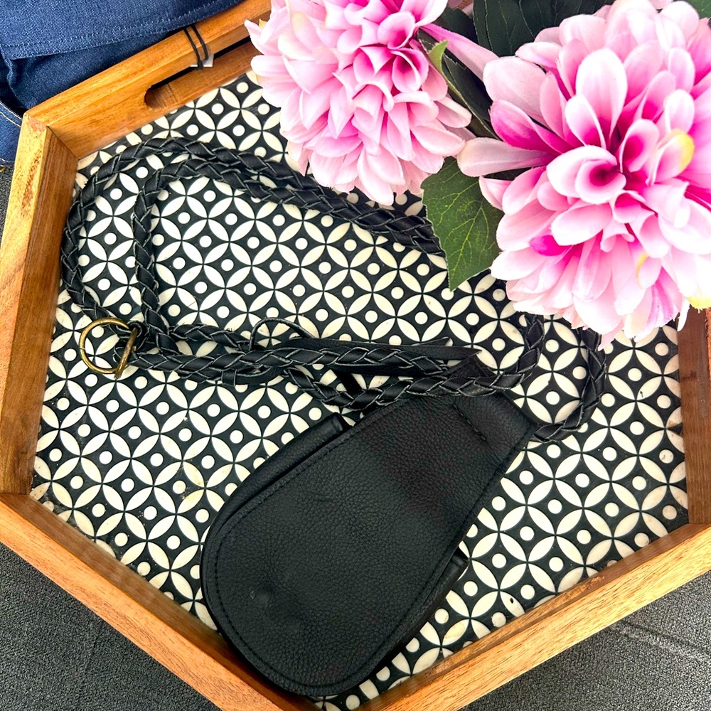 Ruby Zaar Leather Bag - image 6